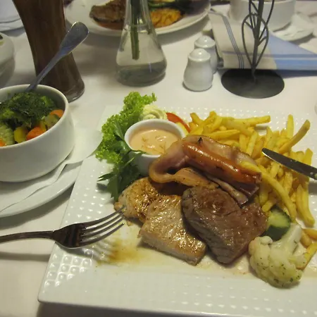 Berggasthof Bayernturm Hotel 3*
